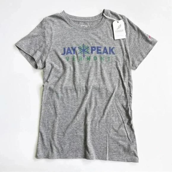Jay Peak Vermont Ski Resort Women’s Short Sleeve Tshirt NWT L - Picture 1 of 4